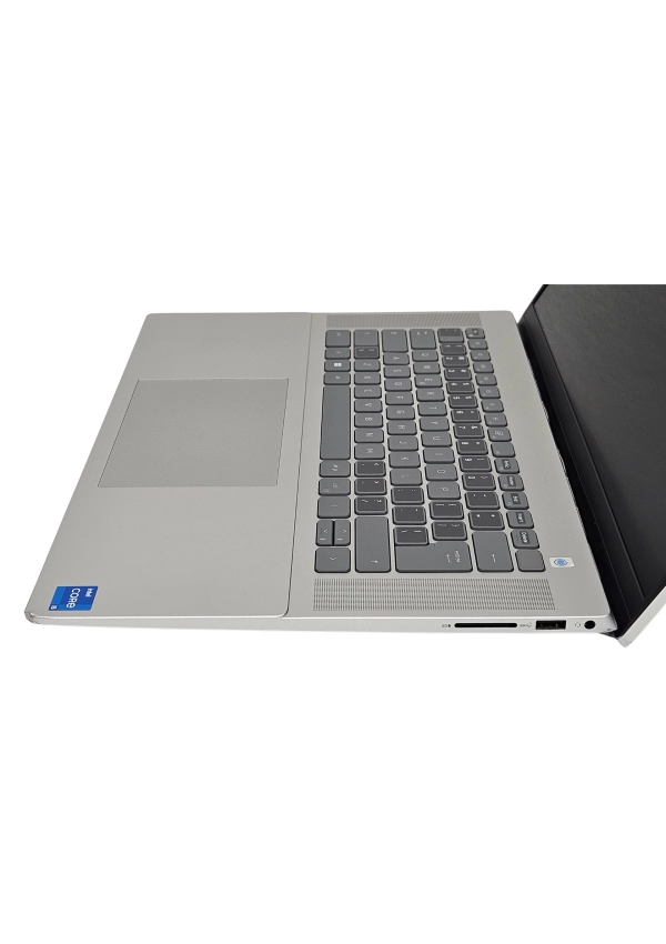DELL Inspiron 5620 i5-1235u 16GB 512SSD 16